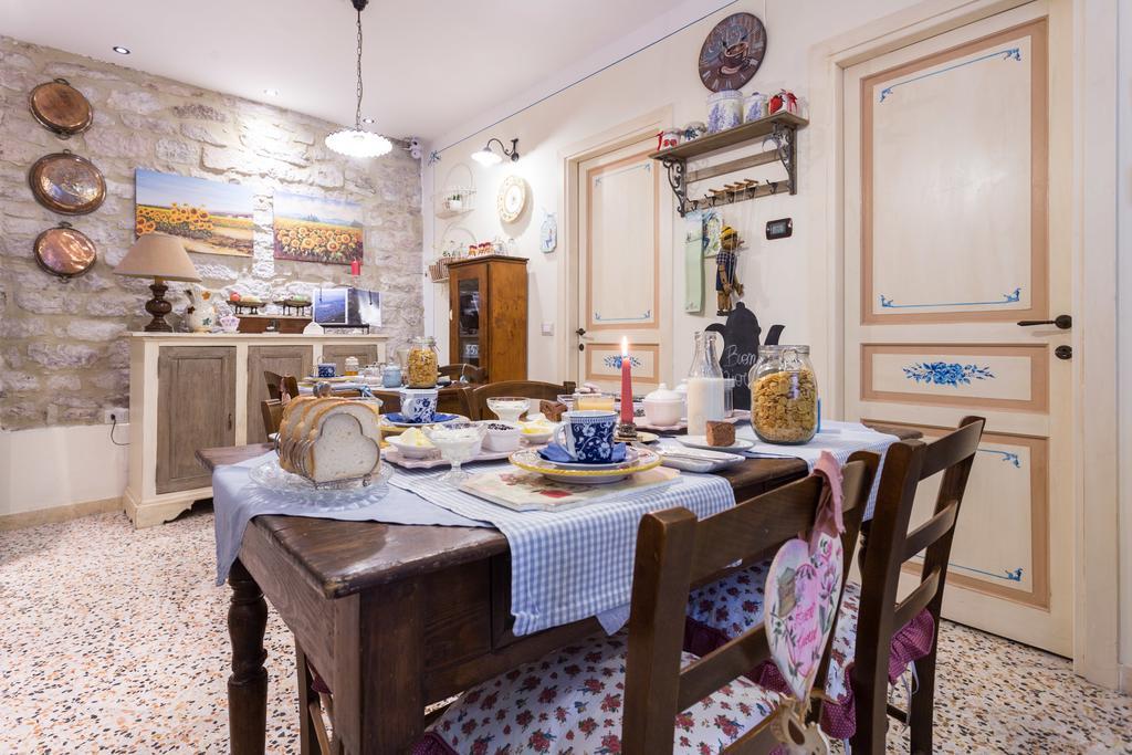 Bed And Breakfast A Casa Delle Fate Assisi Exterior foto