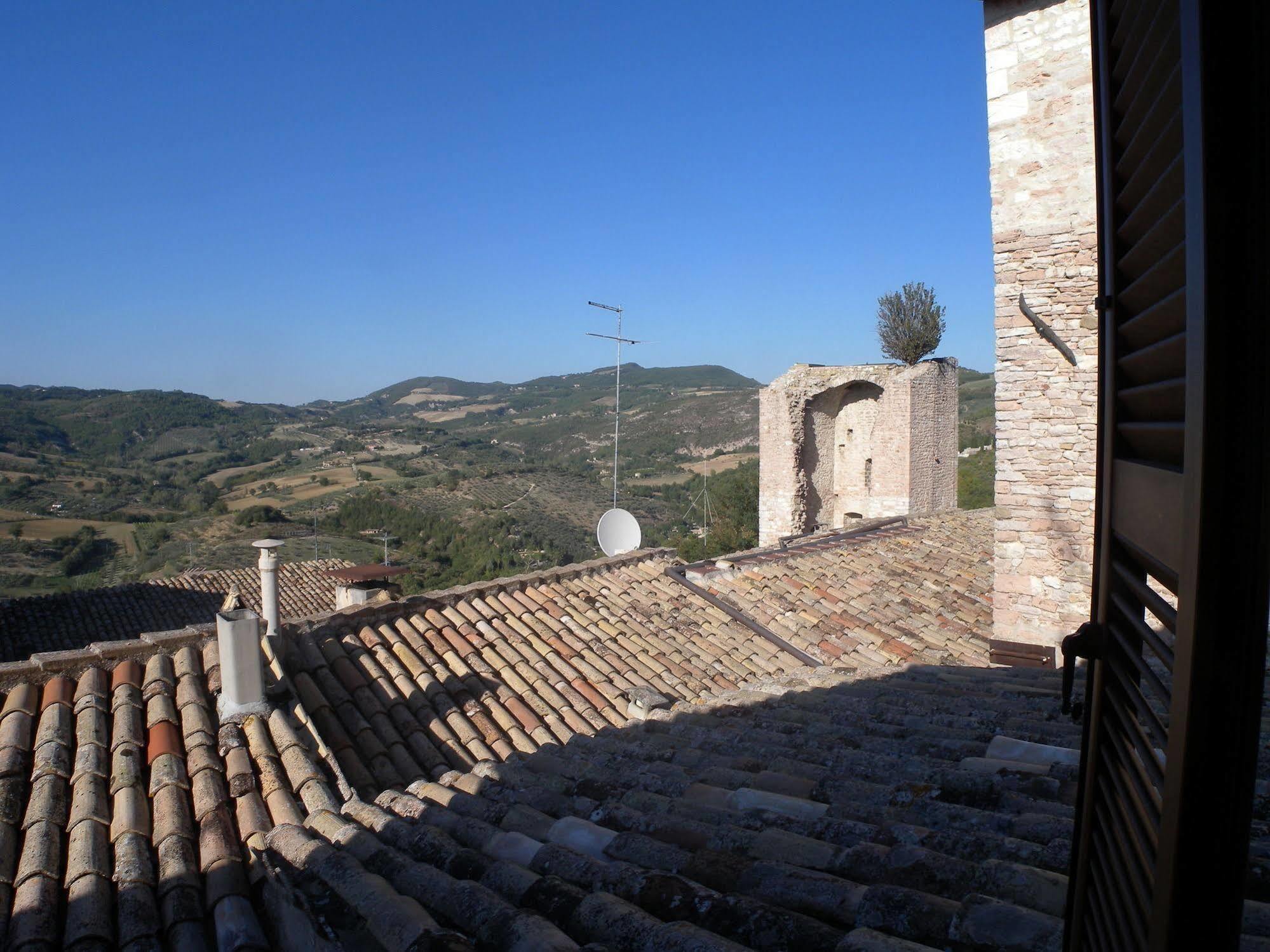 Bed And Breakfast A Casa Delle Fate Assisi Exterior foto