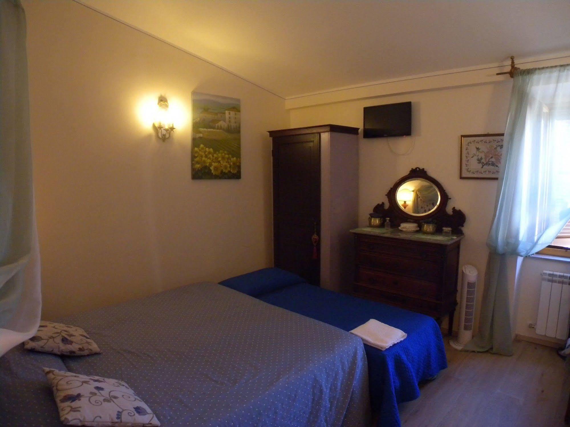 Bed And Breakfast A Casa Delle Fate Assisi Exterior foto