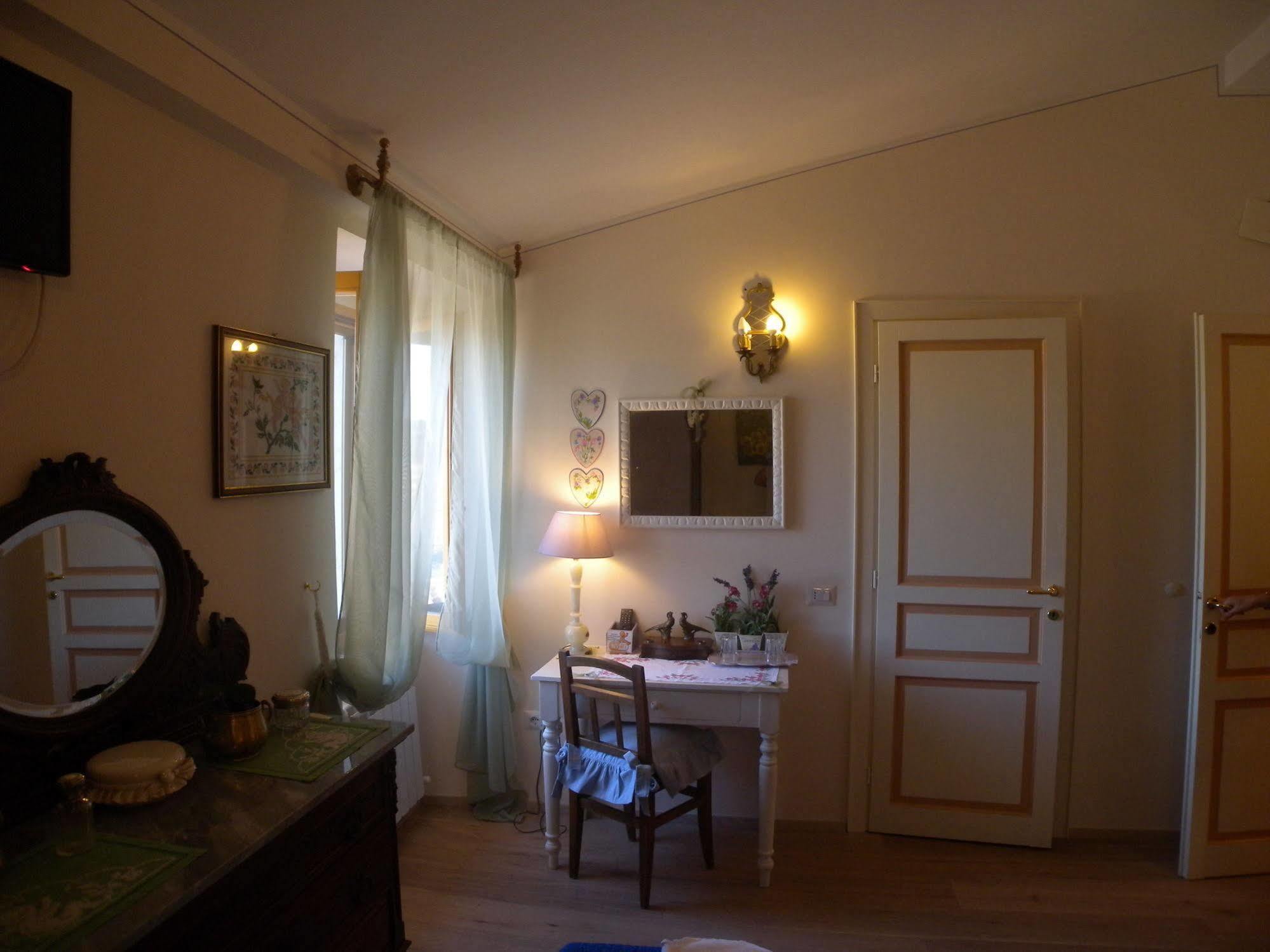 Bed And Breakfast A Casa Delle Fate Assisi Exterior foto